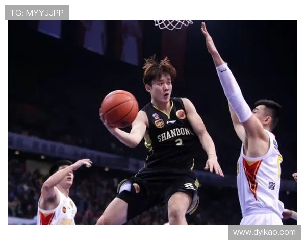 小丁首发砍下34分创纪录9记三分成近15年CBA首人 小丁首发砍下34分创纪录9记三分成近15年CBA首人
